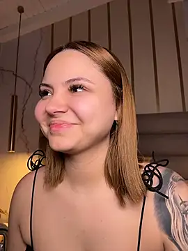 Snapshot of Beella1_ chatting on July 22, 11:57 am Beella1 online show from July 22, 11:57 am