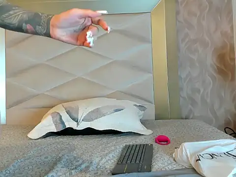 HaryBlair online show from December 22, 2:03 pm