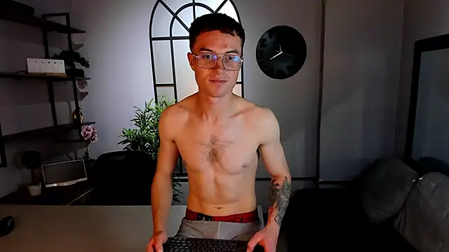 Lil James online show from January 5, 8:01 pm