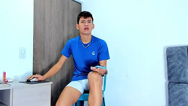 Nicolas Torres  online show from October 31, 7:42 am