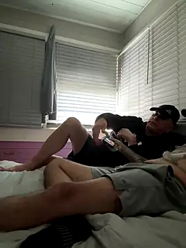 Snapshot of D13ON3L chatting on October 21, 1:56 pm D13ON3L online show from October 21, 1:56 pm