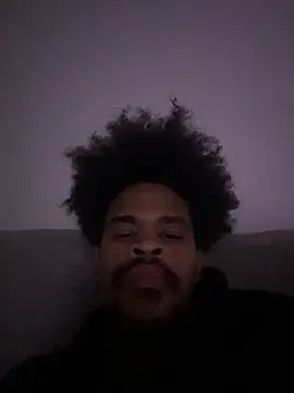 Snapshot of Mrmakeherwet_Tez chatting on February 1, 10:58 am Mrmakeherwet Tez online show from February 1, 10:58 am