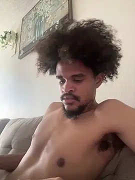 Snapshot of Mrmakeherwet_Tez chatting on February 25, 4:16 pm Mrmakeherwet Tez online show from February 25, 4:16 pm