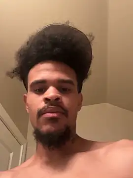 Snapshot of Mrmakeherwet_Tez chatting on March 20, 5:29 pm Mrmakeherwet Tez online show from March 20, 5:29 pm