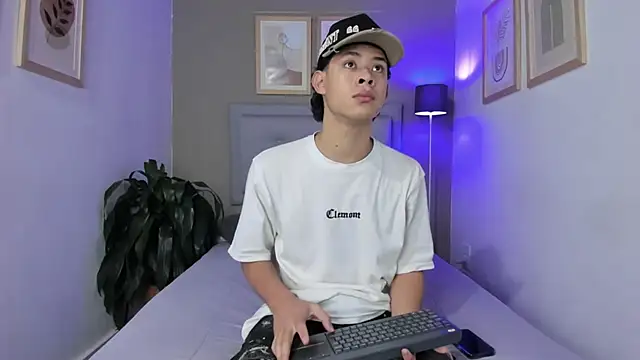 ApoloRicci online show from October 29, 7:26 pm