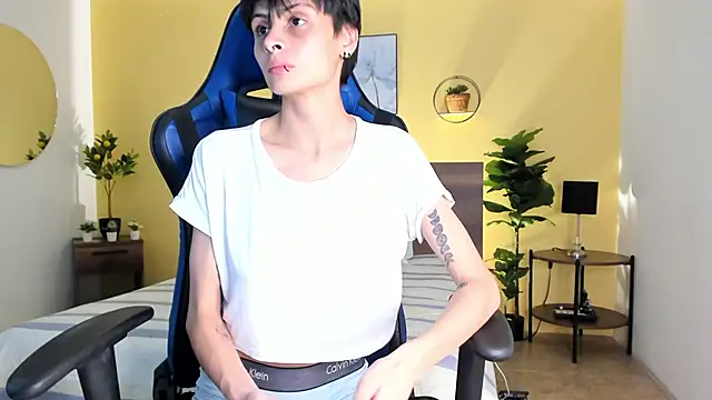 MartinnaGrecco online show from October 25, 9:20 pm