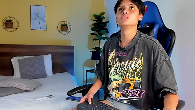 MartinnaGrecco online show from November 10, 8:41 pm