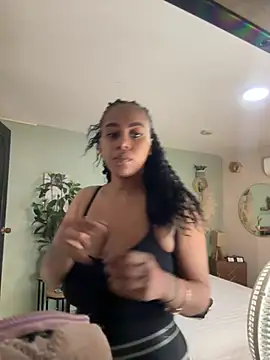 YariRose online show from July 22, 3:04 pm