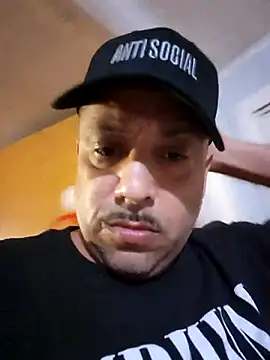 Snapshot of LatinDaddy773 chatting on October 20, 11:16 pm LatinDaddy773 online show from October 20, 11:16 pm