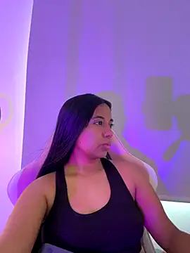 Snapshot of aly_nicols chatting on October 31, 10:22 pm aly nicols online show from October 31, 10:22 pm