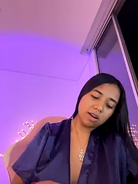 Snapshot of aly_nicols chatting on November 6, 5:08 am aly nicols online show from November 6, 5:08 am