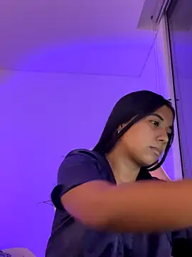 Snapshot of aly_nicols chatting on November 7, 4:23 am aly nicols online show from November 7, 4:23 am