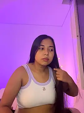 Snapshot of aly_nicols chatting on November 28, 11:40 pm aly nicols online show from November 28, 11:40 pm