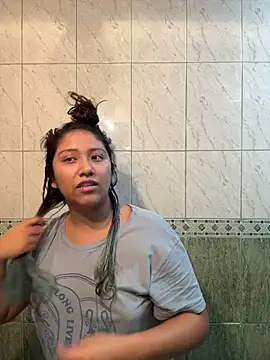 Kmiii21 online show from April 30, 10:36 pm