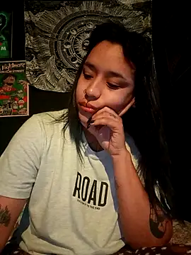 Isis Bathory online show from November 9, 11:52 am