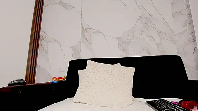 Cleopatriagad online show from March 15, 1:44 am