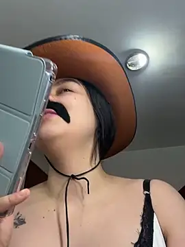 Selena Roa online show from October 31, 2:56 am