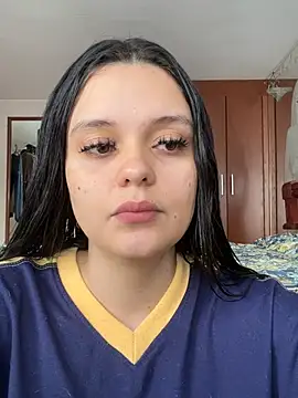 Selena Roa online show from May 7, 2:33 pm