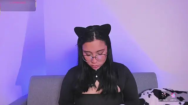 miah storm online show from December 1, 11:43 pm