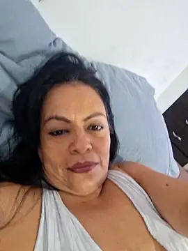 viviana-sexi online show from February 12, 11:00 pm