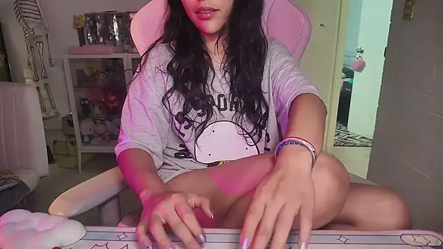 Snapshot of kaithra chatting on May 10, 2:55 pm kaithra online show from May 10, 2:55 pm