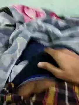 Virgin18year old online show from December 5, 3:04 am