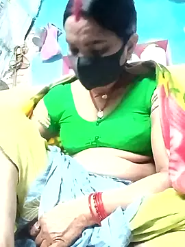 Snapshot of Cuty_sapna chatting on November 12, 2:17 pm Cuty sapna online show from November 12, 2:17 pm