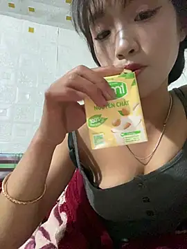 Snapshot of 2k7-sex chatting on March 13, 11:17 am 2k7-sex online show from March 13, 11:17 am