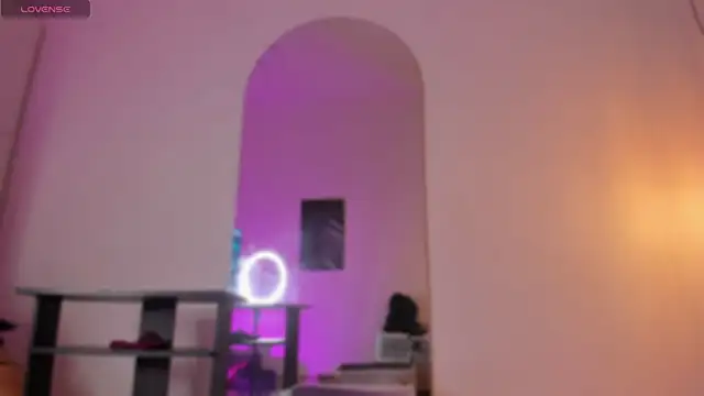 Snapshot of Miss_ambrer_ chatting on November 14, 4:22 am Miss ambrer online show from November 14, 4:22 am