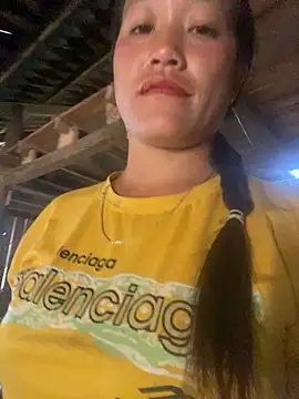 Snapshot of Phantamay chatting on April 9, 6:19 am Phantamay online show from April 9, 6:19 am