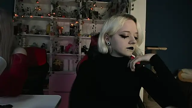 Holy Mistress S online show from October 31, 10:49 am