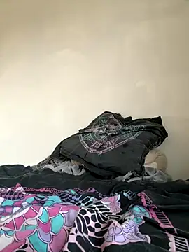 Snapshot of Charlycki chatting on October 21, 12:06 pm Charlycki online show from October 21, 12:06 pm