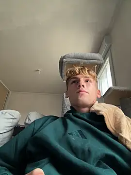 Snapshot of Charlycki chatting on October 24, 8:11 am Charlycki online show from October 24, 8:11 am