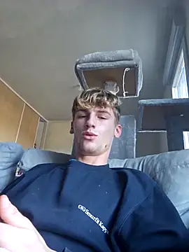 Snapshot of Charlycki chatting on October 28, 3:04 pm Charlycki online show from October 28, 3:04 pm