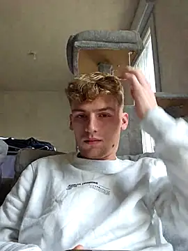 Snapshot of Charlycki chatting on November 7, 9:09 am Charlycki online show from November 7, 9:09 am