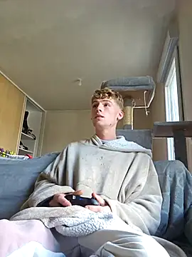 Snapshot of Charlycki chatting on November 9, 8:34 am Charlycki online show from November 9, 8:34 am