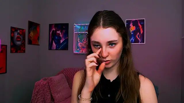 Snapshot of alisabliss chatting on May 4, 9:16 am alisabliss online show from May 4, 9:16 am