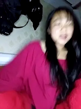 Quynhsumon online show from March 5, 3:19 pm