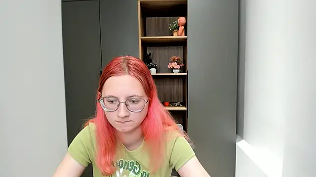 AdelaDelilla online show from October 23, 11:53 am