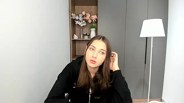 KateCahee online show from October 28, 5:11 am