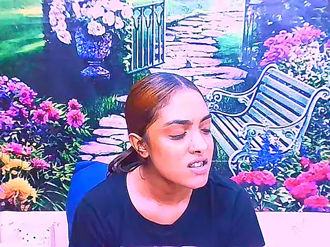 IndianPretty1 online show from November 17, 5:24 am