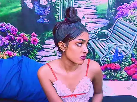 IndianPretty1 online show from December 14, 7:58 am