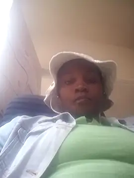 blackbeautyxx92 online show from November 4, 8:46 am