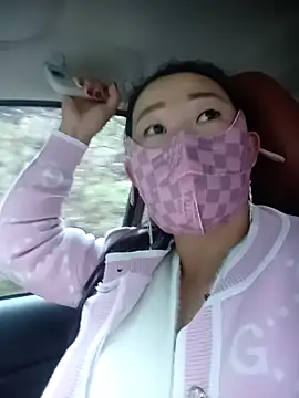 Snapshot of my-my2x chatting on October 22, 11:37 pm my-my2x online show from October 22, 11:37 pm