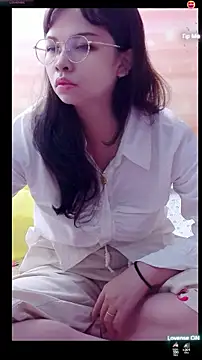 Snapshot of Maomilove1 chatting on May 21, 2:35 pm Maomilove1 online show from May 21, 2:35 pm