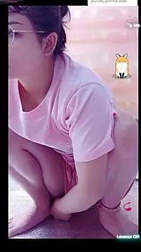 Snapshot of Maomilove1 chatting on May 25, 12:00 pm Maomilove1 online show from May 25, 12:00 pm