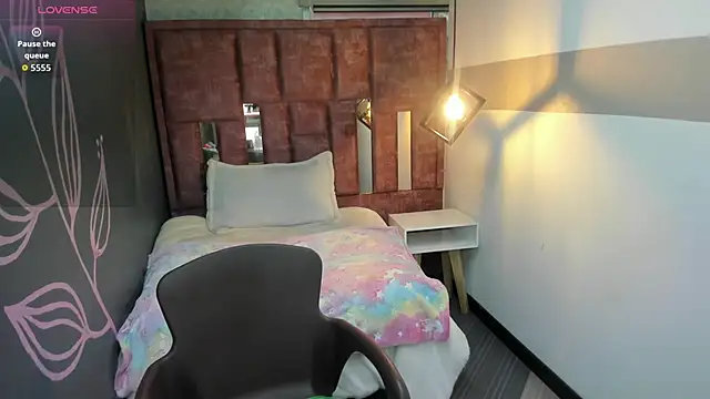 Alice  Morgan  online show from December 18, 11:27 am