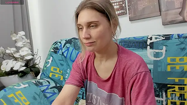 Tenderly Sophie online show from January 18, 1:20 am