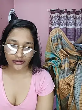 Snapshot of CoupleShow_432 chatting on May 14, 11:11 pm CoupleShow 432 online show from May 14, 11:11 pm
