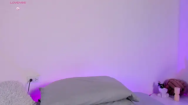 Sophie Duarte online show from May 1, 2:27 am